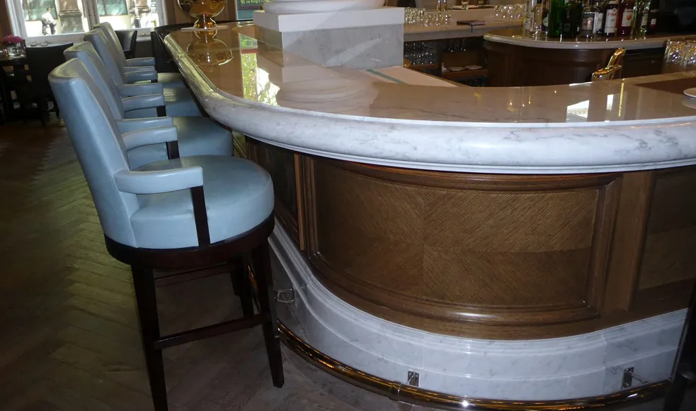 Hotel: Bar.